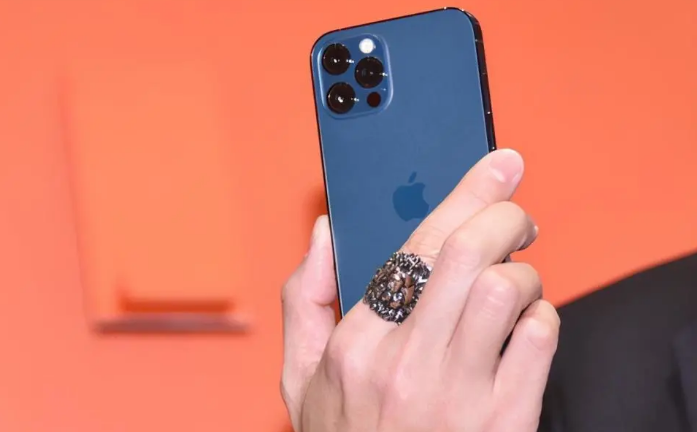 綦江苹果手机维修分享iPhone12系列重启方法教程 